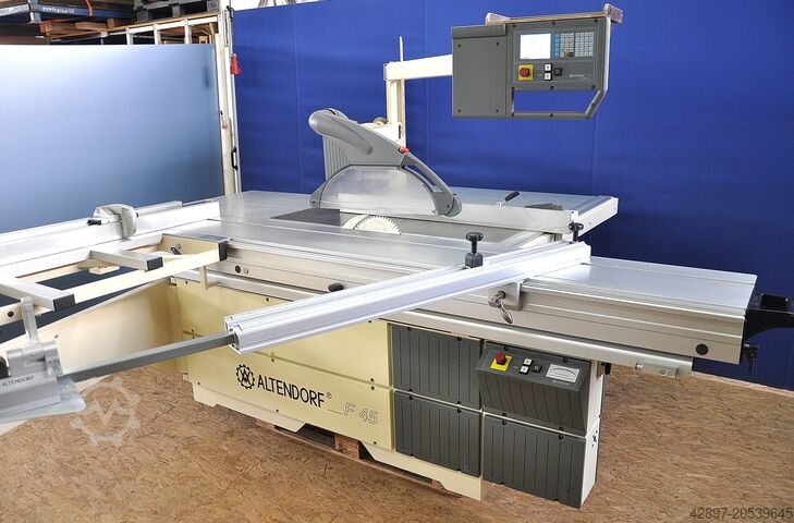 Форматно-раскроечная пила с 4 управляемыми осями Altendorf F45 ELMO IV plus