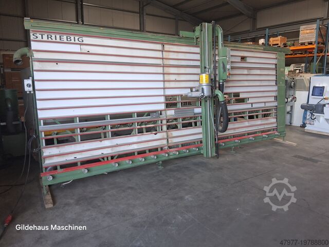 Пила для пиления панелей в вертикальном положении Striebig Standard II Plus 6220 A