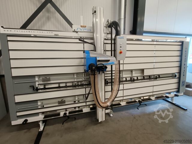 Вертикальный станок для распиловки панелей Putsch SVP133