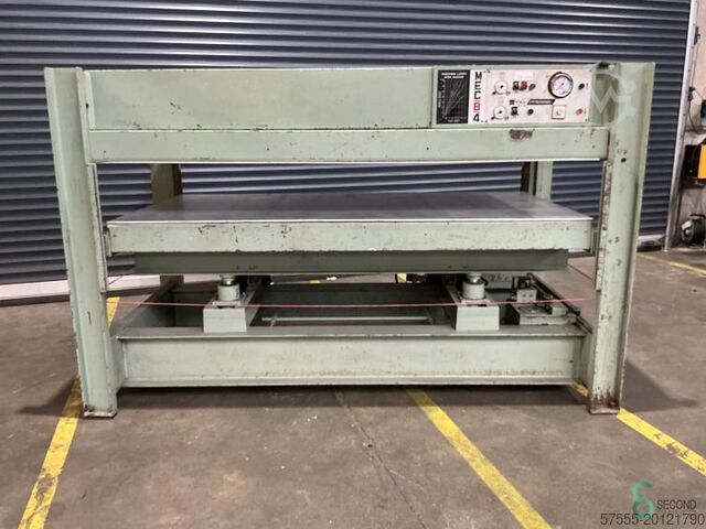 Фуговальные прессы Italpresse MEC B 4 1984 Italpresse MEC B 4