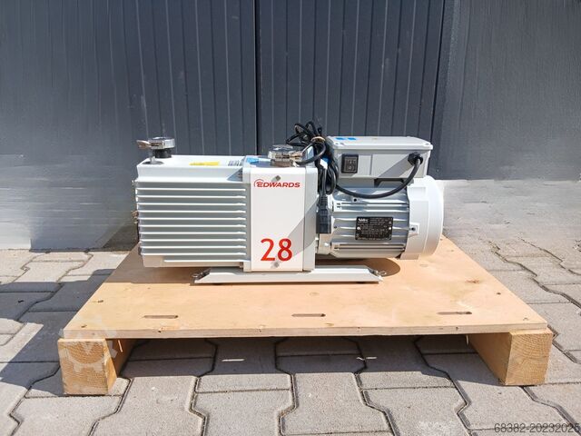 Вакуумный насос EDWARDS E2M28 (P/N: A37315903)