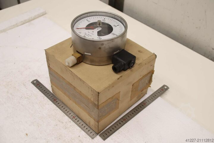 Контактный манометр 0-250 бар WIKA 212.20.160