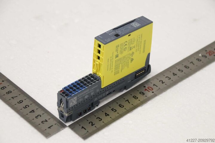 Цифровой выход Siemens 6ES7 136-6DB00-0CA0