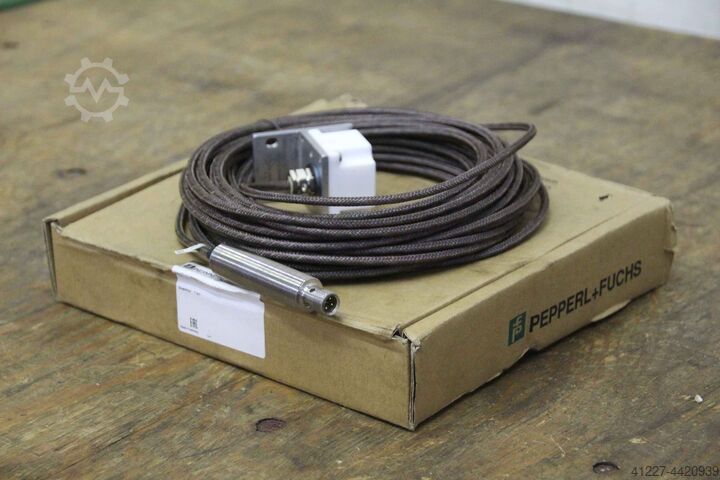 Датчик индуктивный Pepperl+Fuchs NCN25-F35-A2-250-15M-V1