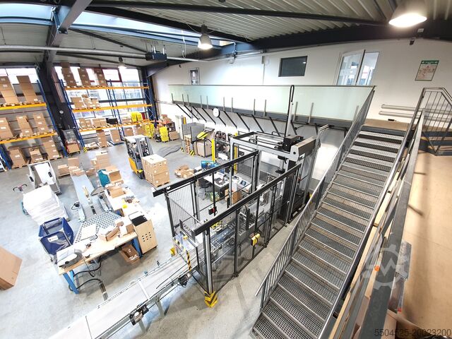 Манипулятор для перемещения грузов SOCO SYSTEM SOCO SYSTEM Endverpackungslinie / Robor