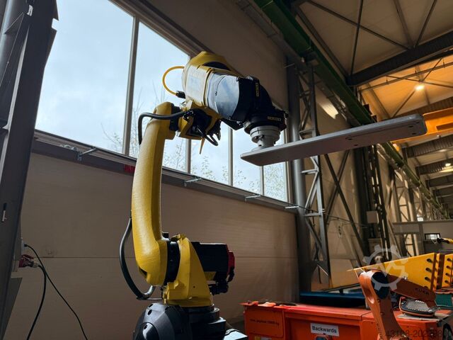 промышленный робот FANUC M-10iD/12