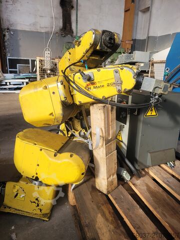 3 промышленных робота Fanuc Ltd LR Mate 200iB 3L