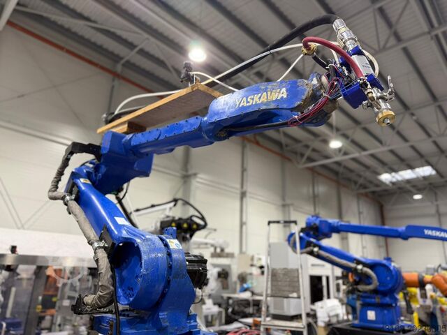 промышленный робот YASKAWA YR-1-06VXHL20-A00