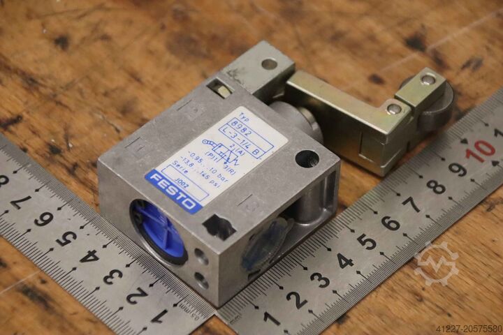 Пневматический клапан с роликовым рычагом Festo 8982  L-3-1/4 B